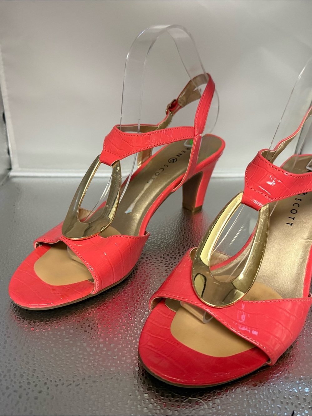 Karen Scott Red Slingback Heels with Gold T-Strap